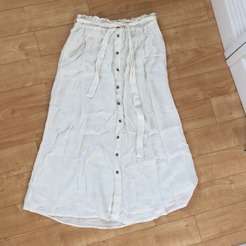 Vero Moda Cream A-Line Button-Front Tie-Waist Skirt - Picture 2 of 5